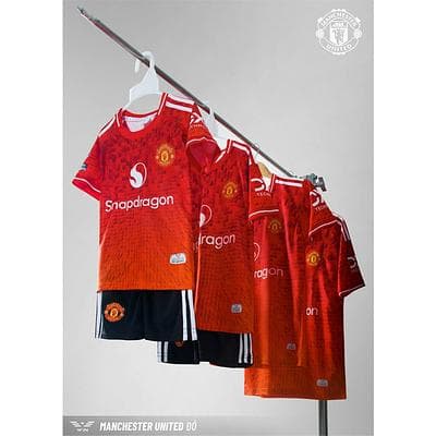 Quần áo clb trẻ e MU 24/25 (size11-13)